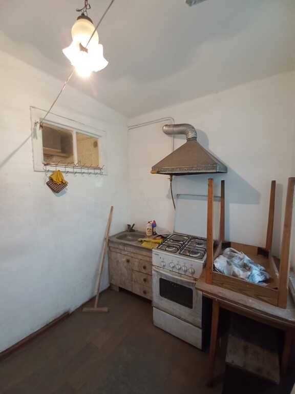 Satılır 2 otaqlı köhnə tikili, 50 m², Elmlər Akademiyası m.-11