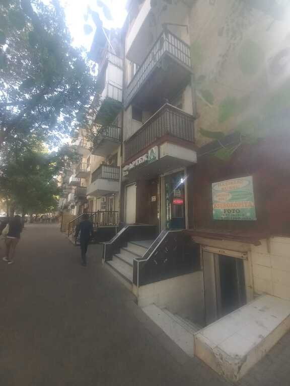 Satılır 2 otaqlı köhnə tikili, 50 m², Elmlər Akademiyası m.-13