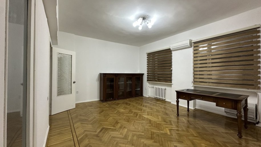 60 m<sup>2</sup> ofis icarəyə verilir, Sahil m.-3