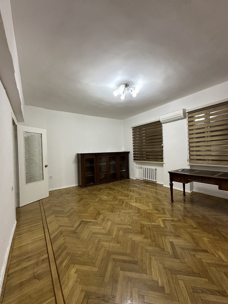 60 m<sup>2</sup> ofis icarəyə verilir, Sahil m.-8