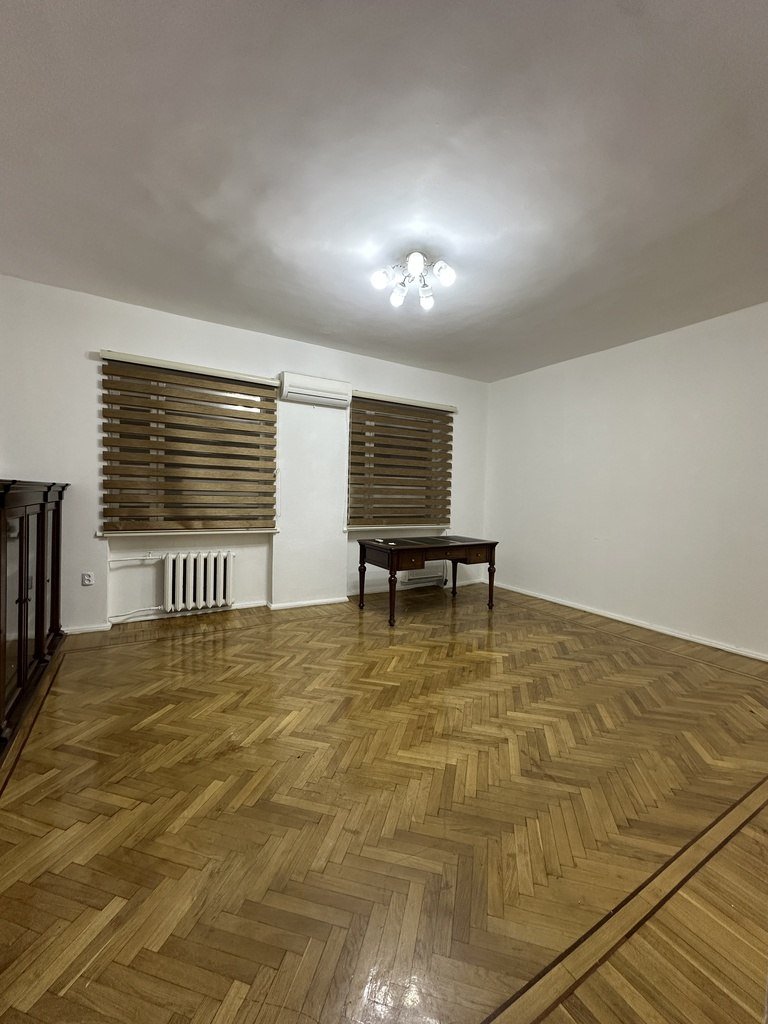 60 m<sup>2</sup> ofis icarəyə verilir, Sahil m.-9