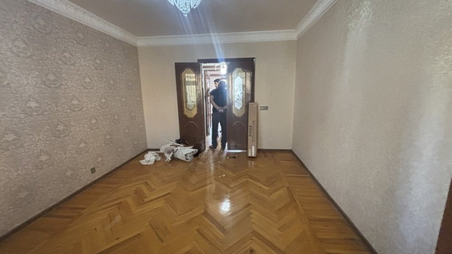 Satılır 3 otaqlı köhnə tikili, 55 m², Xalqlar dostluğu m.-4