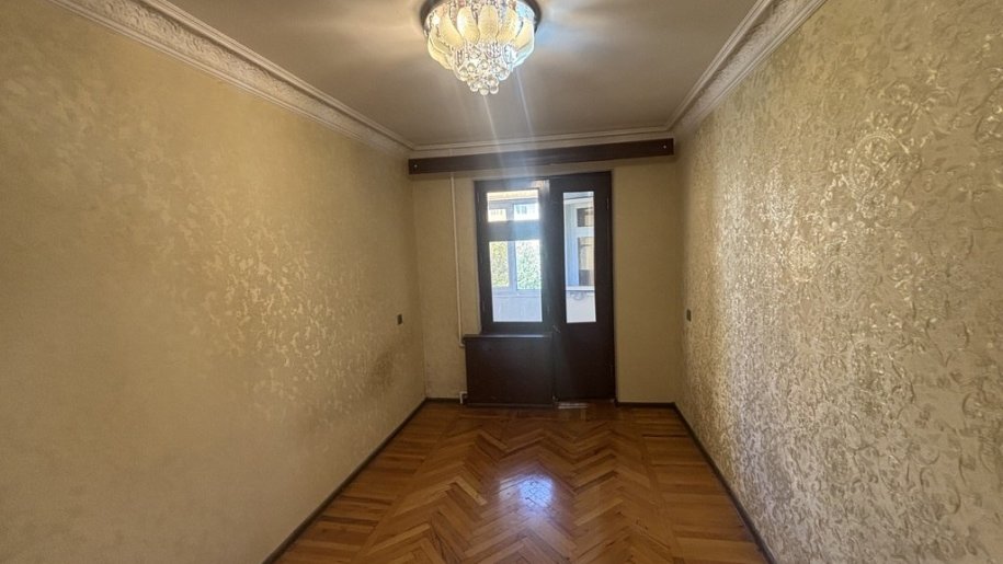 Satılır 3 otaqlı köhnə tikili, 55 m², Xalqlar dostluğu m.-6