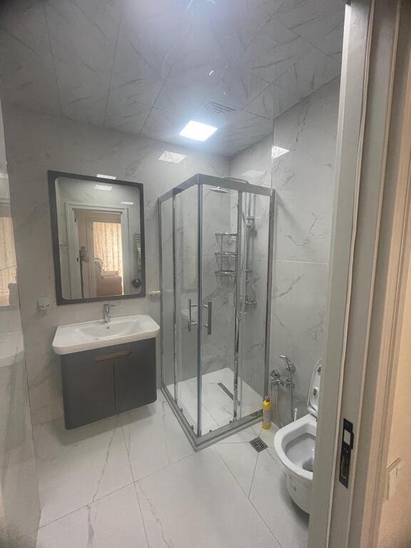 Kirayə verilir 2 otaqlı yeni tikili, 70 m², Memar Əcəmi m.-14