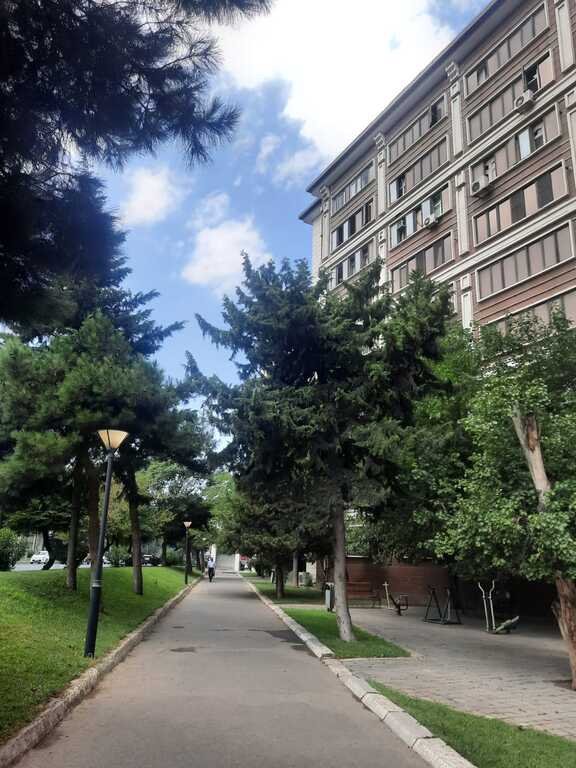 Satılır 3 otaqlı köhnə tikili, 85 m², 8-ci mikrorayon-1