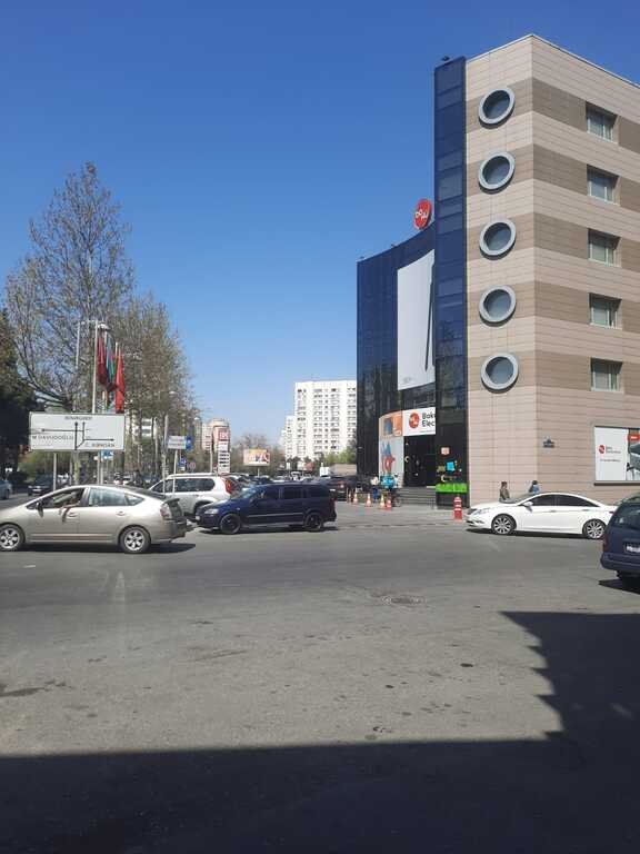 Satılır 3 otaqlı köhnə tikili, 85 m², 8-ci mikrorayon-2