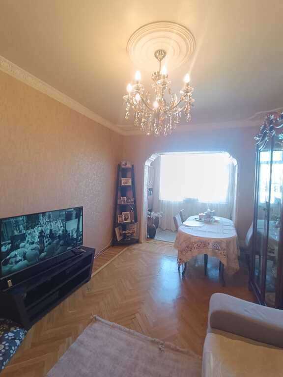 Satılır 3 otaqlı köhnə tikili, 85 m², 8-ci mikrorayon-4