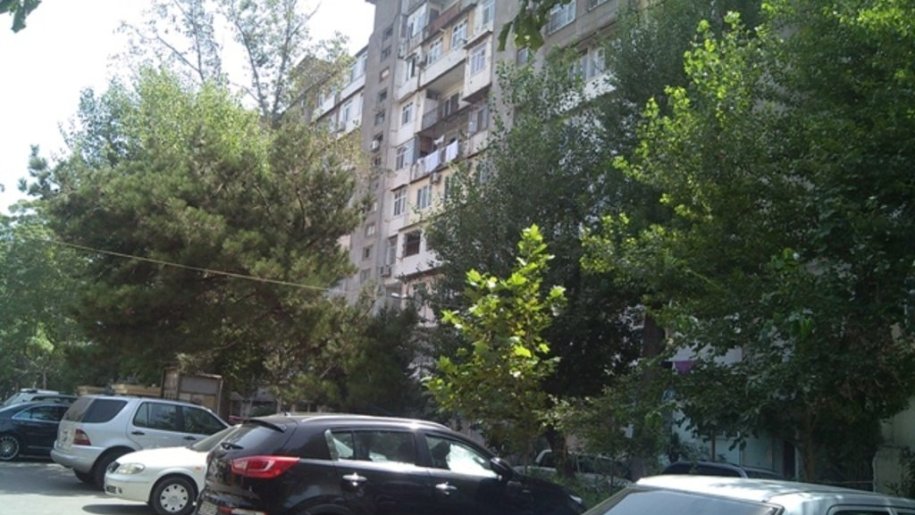 Satılır 3 otaqlı köhnə tikili, 85 m², Azadlıq Prospekti m.-6