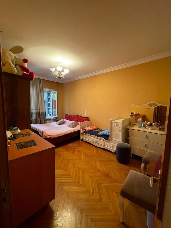 Satılır 3 otaqlı köhnə tikili, 85 m², Azadlıq Prospekti m.-8