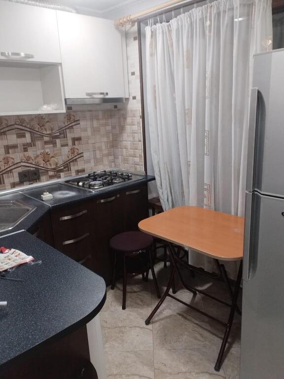 Kirayə verilir 1 otaqlı köhnə tikili, 40 m², Qara Qarayev m.-3