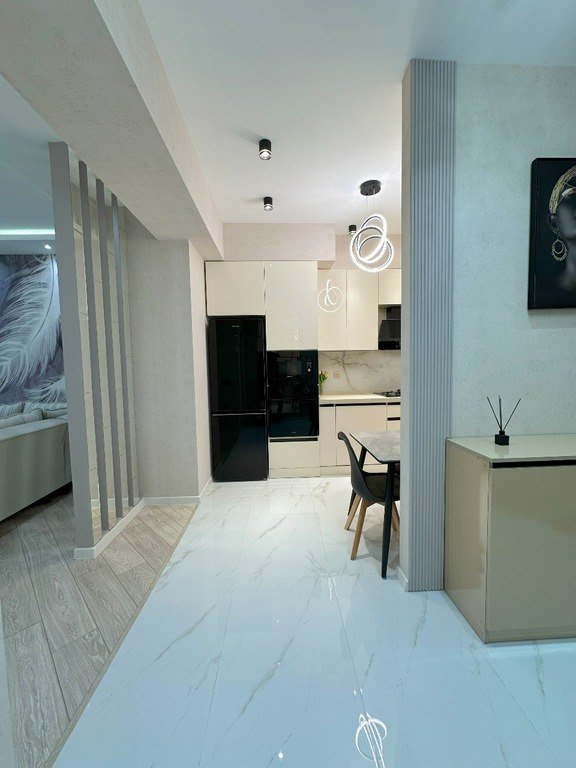 Kirayə verilir 2 otaqlı yeni tikili, 90 m², 28 May m.-6