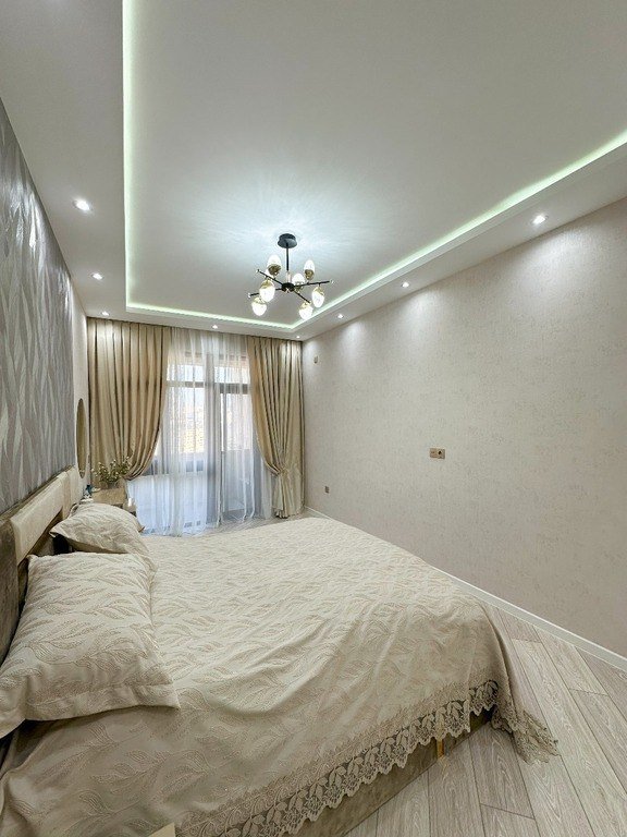 Kirayə verilir 2 otaqlı yeni tikili, 90 m², 28 May m.-7