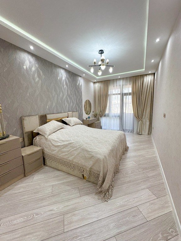 Kirayə verilir 2 otaqlı yeni tikili, 90 m², 28 May m.-10