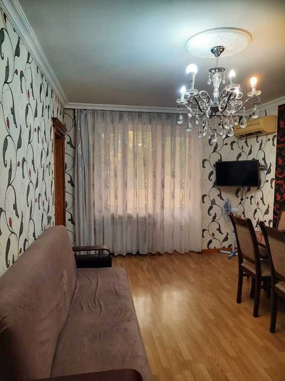 Kirayə verilir 2 otaqlı köhnə tikili, 60 m², 8 noyabr-1