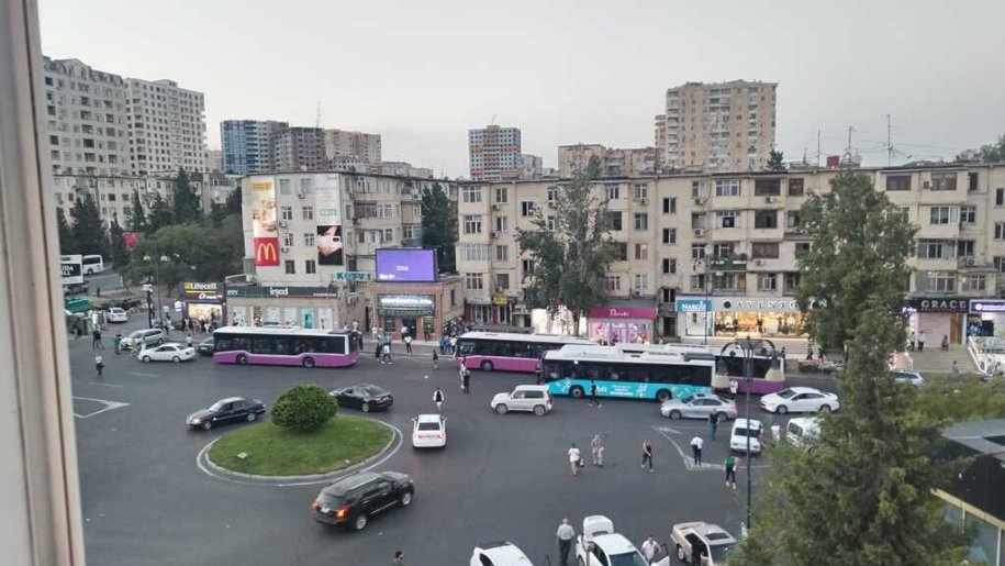 Satılır 2 otaqlı köhnə tikili, 58 m², Memar Əcəmi m.-1