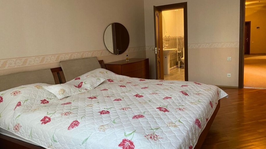 Satılır 3 otaqlı yeni tikili, 254 m², 28 May m.-3