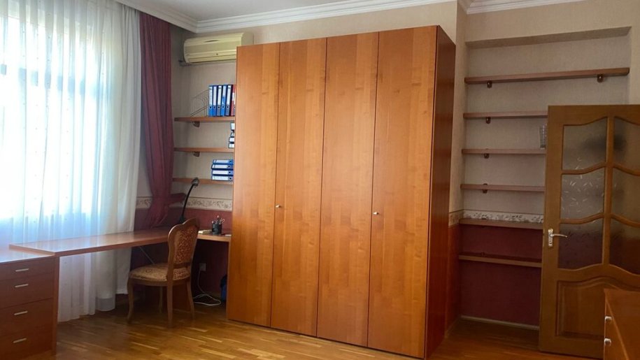 Satılır 3 otaqlı yeni tikili, 254 m², 28 May m.-6