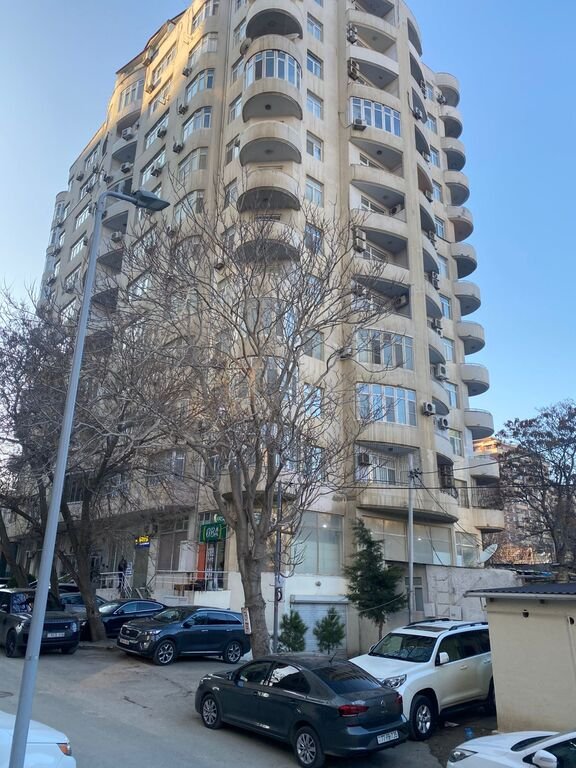 Satılır 3 otaqlı yeni tikili, 254 m², 28 May m.-12