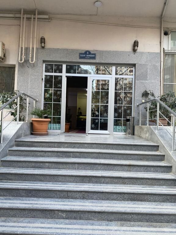 Satılır 3 otaqlı yeni tikili, 254 m², 28 May m.-13