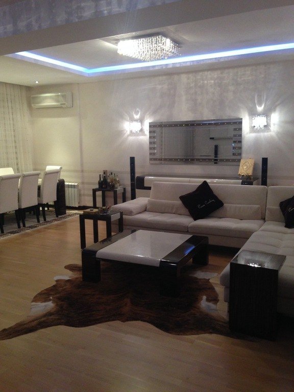 Satılır 3 otaqlı yeni tikili, 147 m², 28 May m.-24