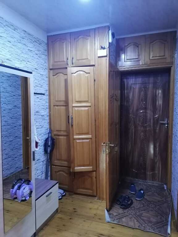 Satılır 3 otaqlı köhnə tikili, 75 m², Buzovna-1