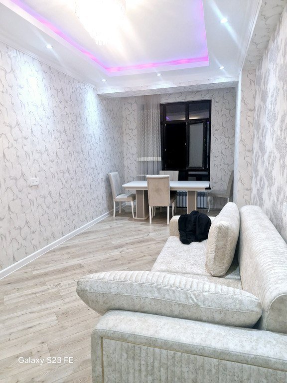 Satılır 3 otaqlı yeni tikili, 100 m², İnşaatçılar m.-12