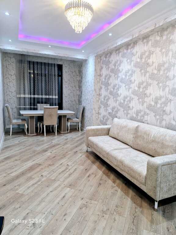 Satılır 3 otaqlı yeni tikili, 100 m², İnşaatçılar m.-14