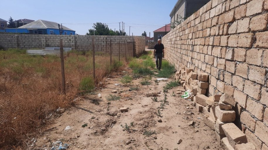 4 sot torpaq satılır, Saray-18