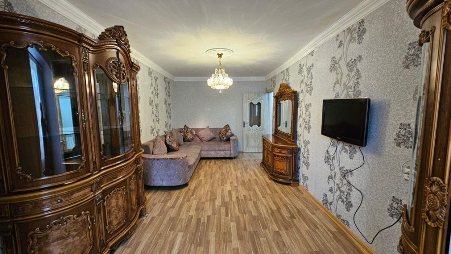 Satılır 3 otaqlı köhnə tikili, 80 m², Binə-1