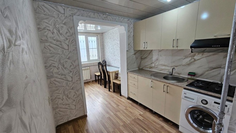 Satılır 3 otaqlı köhnə tikili, 80 m², Binə-8