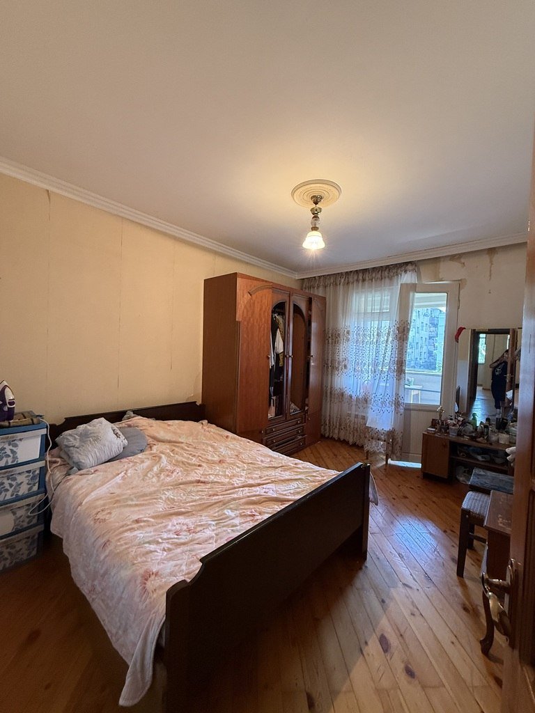 Satılır 5 otaqlı köhnə tikili, 110 m², Xalqlar dostluğu m.-7