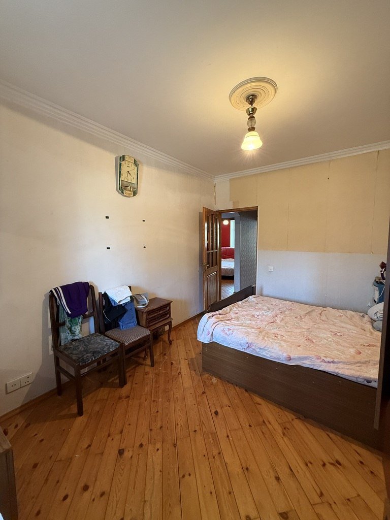 Satılır 5 otaqlı köhnə tikili, 110 m², Xalqlar dostluğu m.-8