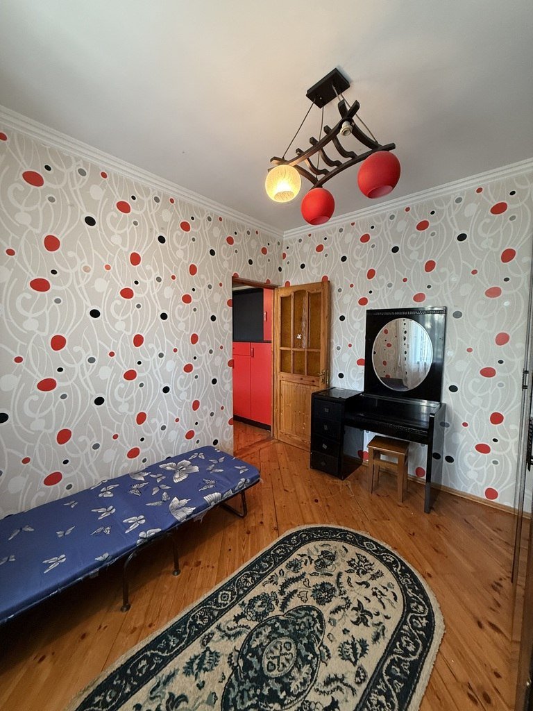Satılır 5 otaqlı köhnə tikili, 110 m², Xalqlar dostluğu m.-12