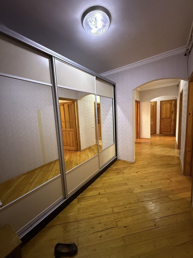 Satılır 5 otaqlı köhnə tikili, 110 m², Xalqlar dostluğu m.-15
