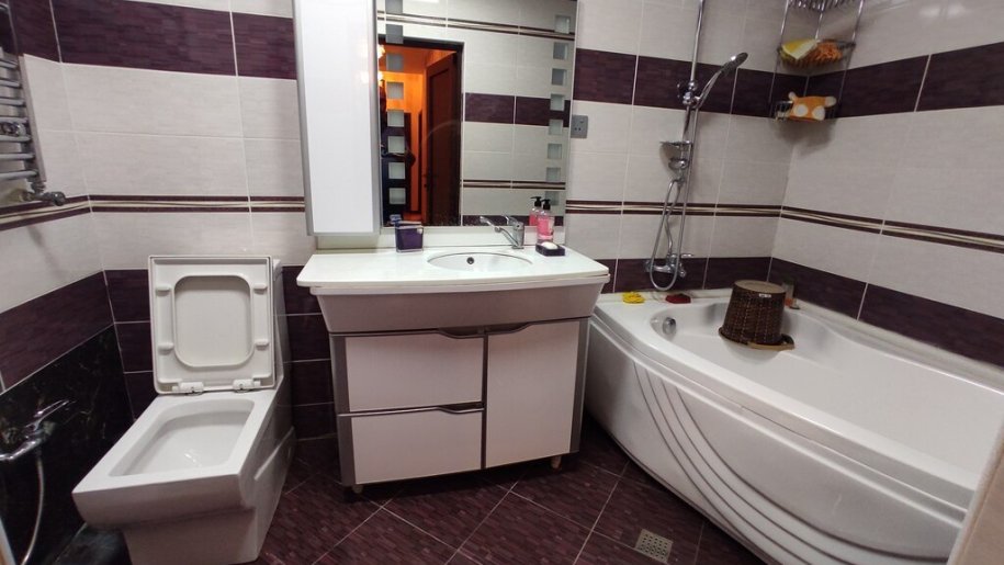Satılır 3 otaqlı yeni tikili, 128 m², Avtovağzal m.-20