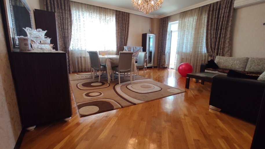 Satılır 3 otaqlı yeni tikili, 128 m², Avtovağzal m.-24