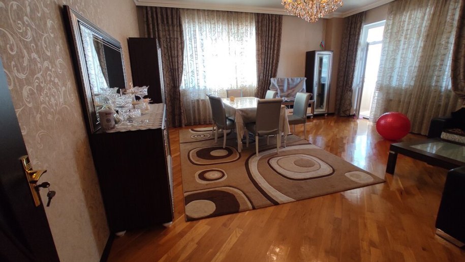 Satılır 3 otaqlı yeni tikili, 128 m², Avtovağzal m.-26