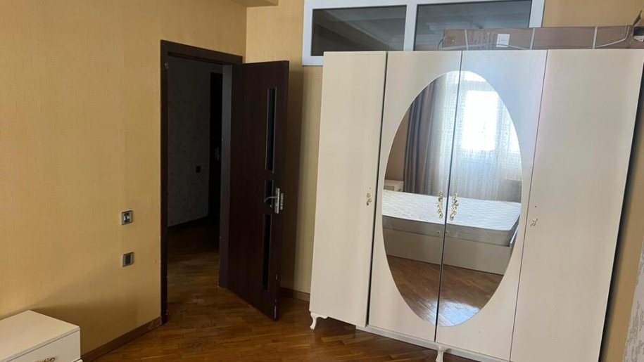 Kirayə verilir 2 otaqlı yeni tikili, 70 m², Qara Qarayev m.-5