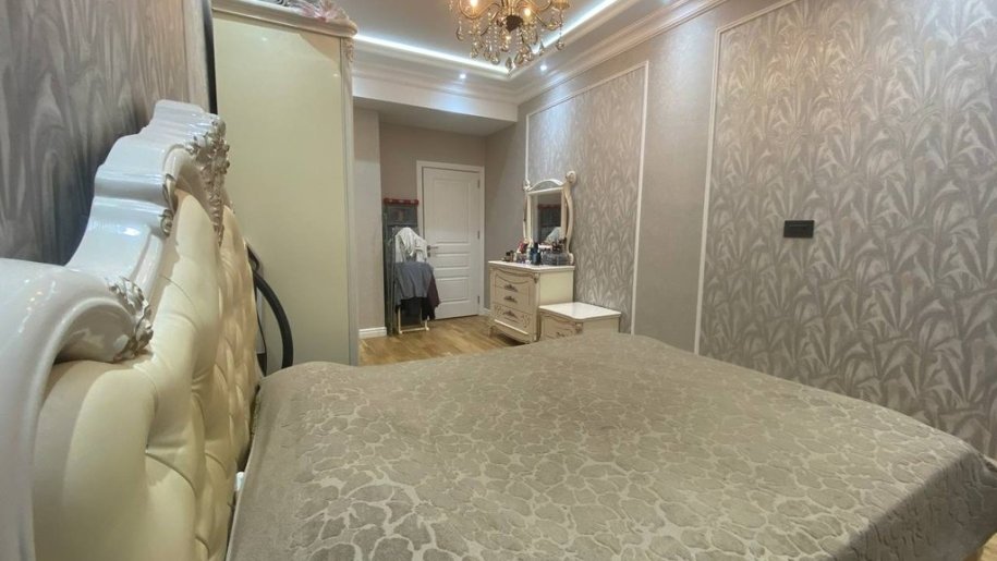 Satılır 4 otaqlı yeni tikili, 186 m², Xalqlar dostluğu m.-3