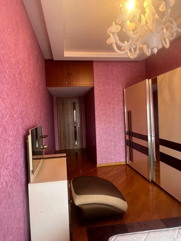 Kirayə verilir 3 otaqlı yeni tikili, 130 m², 8 noyabr-5