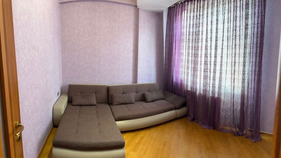 Kirayə verilir 3 otaqlı yeni tikili, 130 m², 8 noyabr-6