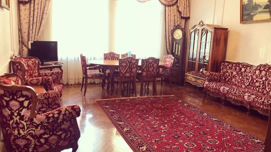 Kirayə verilir 4 otaqlı köhnə tikili, 140 m², İçərişəhər m.-1