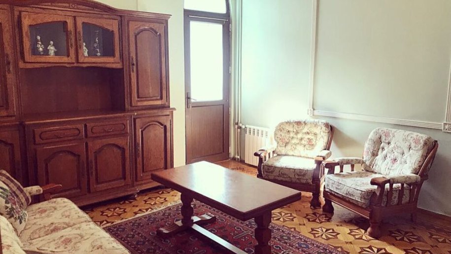 Kirayə verilir 4 otaqlı köhnə tikili, 140 m², İçərişəhər m.-2