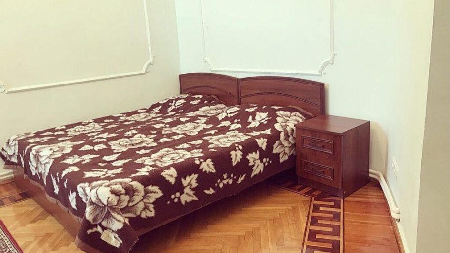 Kirayə verilir 4 otaqlı köhnə tikili, 140 m², İçərişəhər m.-4