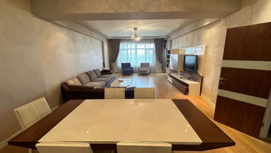 Kirayə verilir 3 otaqlı yeni tikili, 170 m², Badamdar-2