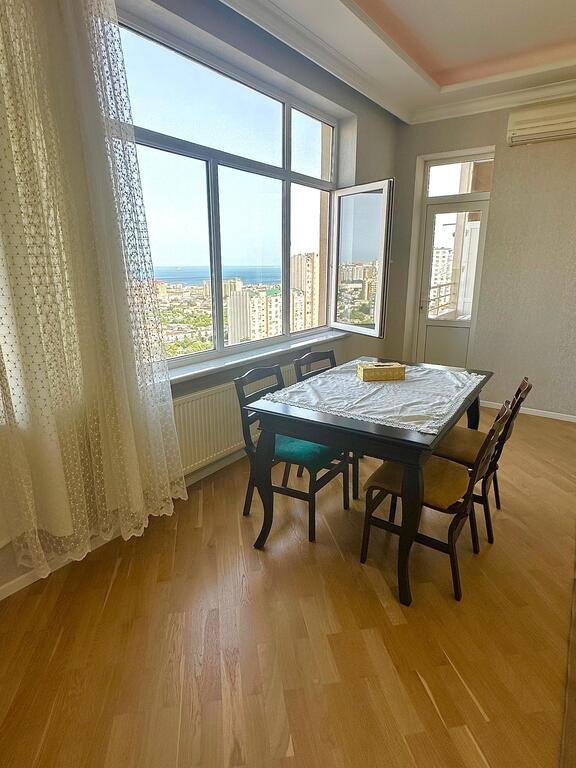 Kirayə verilir 3 otaqlı yeni tikili, 145 m², Elmlər Akademiyası m.-4