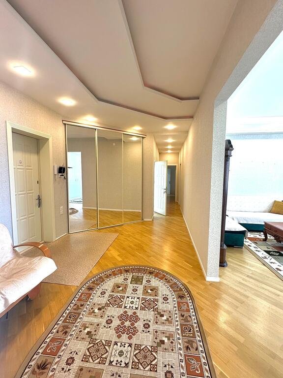 Kirayə verilir 3 otaqlı yeni tikili, 145 m², Elmlər Akademiyası m.-14
