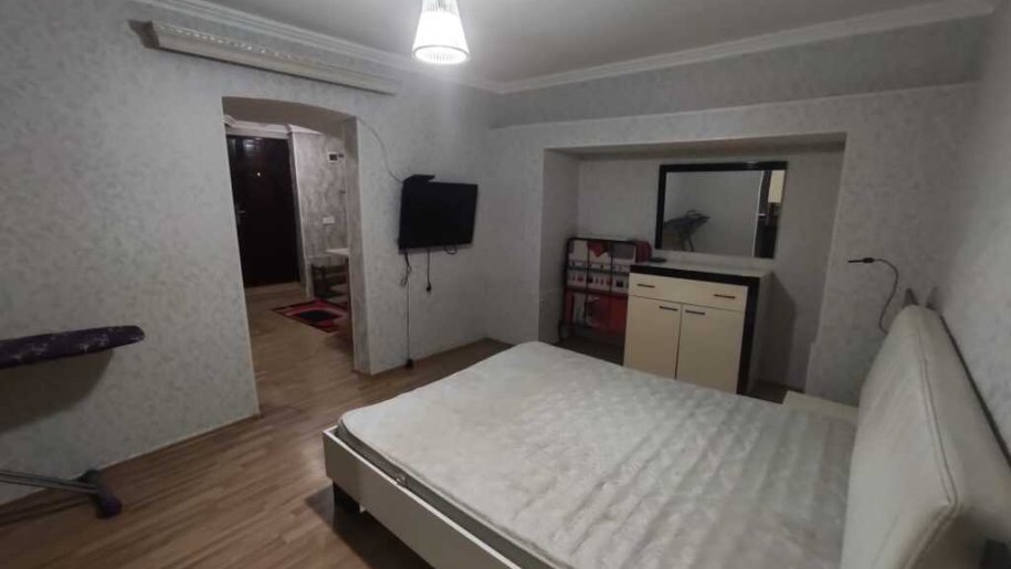 Kirayə verilir 1 otaqlı köhnə tikili, 35 m², İçərişəhər m.-4
