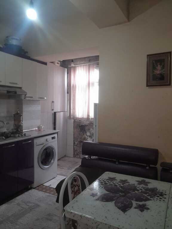 Satılır 2 otaqlı köhnə tikili, 62 m², Koroğlu m.-7