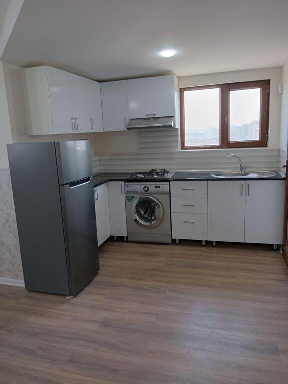 Kirayə verilir 3 otaqlı köhnə tikili, 100 m², 20 Yanvar m.-4